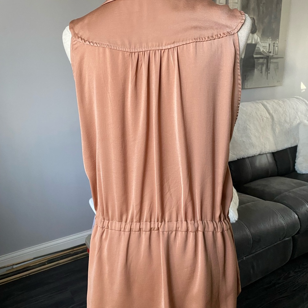 New York & Company Lightweight Fashion Vest - Picture 2 of 3